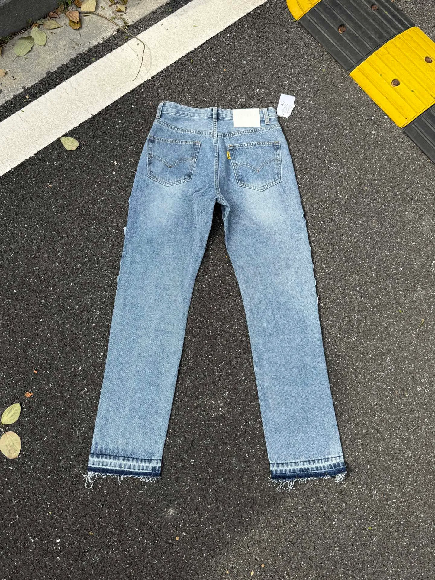 P286💰G77 GALLERY DEPT.G letter patch pudding 5001 denim washed and distressed spliced jeans -Original purchase and pattern making to truly restore the ultimate vintage texture -Original hardware accessories, washed and other elevators, QR code analysis are all purchased from the original factory, high degree of restoration, you are welcome to compare the products~ -Three-dimensional version, loose and comfortable, not picky about the figure, taller and slimmer, factory Seiko, original factory quality control, same style for men and women, can be matched with couples Versatile recommendation: must-have jeans for all seasons Color: blue Size: S-XXL (28-36)